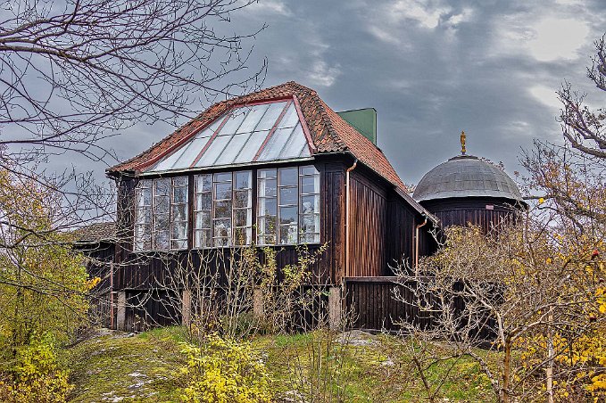 Carl Eldhs ateljémuseum Studioateljén i Bellevueparken med sina höga ateljéfönster mot norr. Byggnaden uppfördes efter ritningar av vännen och arkitekten Ragnar Östberg. 1963 blev den...