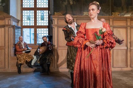 Romeo & Julia Kören Romeo & Julia Kören framträder på Gripsholms slott med föreställningen ”Händel with care”.
