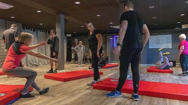 Fallkurs på Gymbörsen Övningar i att fall rätt.