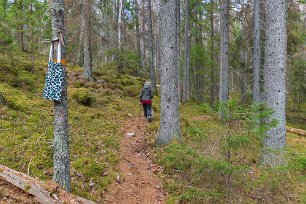 Ekeby naturreservat Kvarglömd tygpåse efter svamplockning?