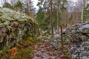 Ingången till fornborgen Ingången till fornborgen på Skansberget.