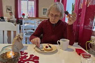 Sigridslunds café Fika på Sigridslunds café efter vandringen i Henaredalens naturreservat.