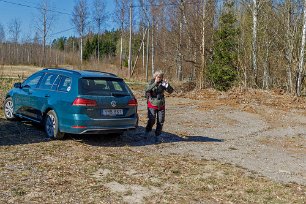 Nytorpsravinen Parkeringsplatsen vid ladan och start för promenaden på den 2 km långa rundslingan.