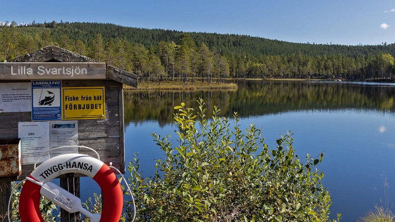 Lilla Svartsjön Lilla Svartsjön ligger vid Svartsjövägen mot Ängebo, cirka 15 kilometer norr om Ljusdal.