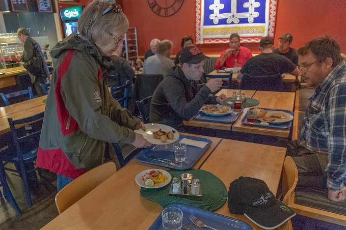 Lunch i Jokkmokk Vi åt plommonspäckad fläskkarré i restaurang Ajtte i Jokkmomkk.