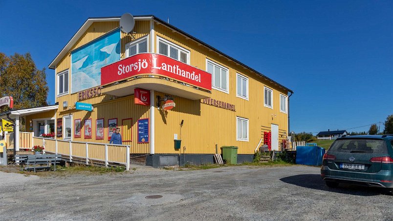Lanthandel Handlar i medioker lanthandel i Storsjö.